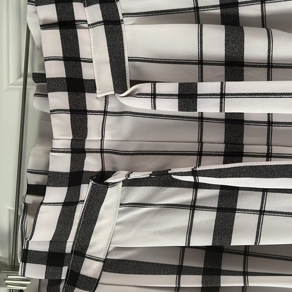 Black and white paperbag pants ready for work or play! - Picture 3 of 6